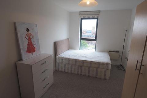 2 bedroom apartment to rent - Queens Court, 50 Dock Street, Hull, HU1 3DL