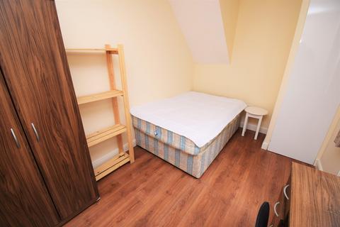 3 bedroom flat to rent - Fairfield Road, Jesmond, Newcastle Upon Tyne