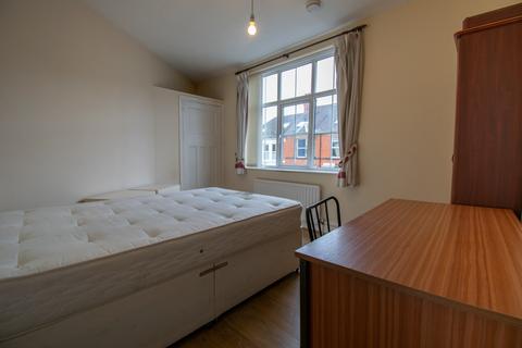 3 bedroom terraced house to rent - Brentwood Avenue, Jesmond, Newcastle Upon Tyne