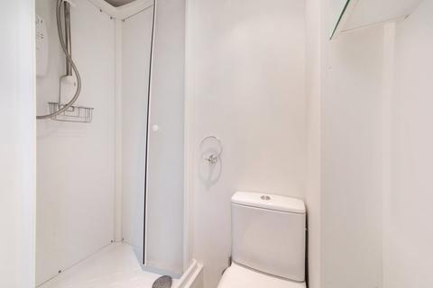 Studio to rent, Gloucester Place, Marylebone, London, W1U