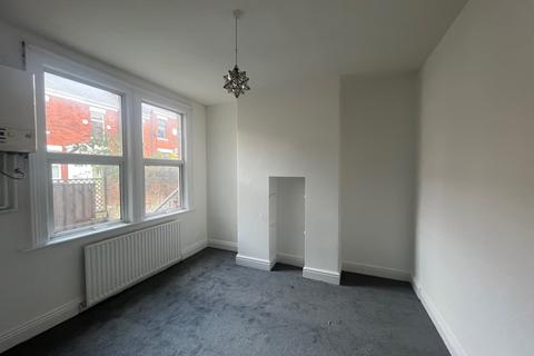 1 bedroom flat to rent, Tulketh Crescent Preston PR2 2RJ