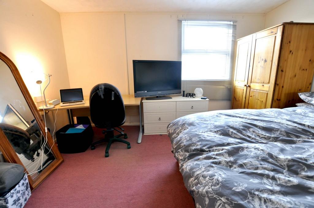 Bed 8