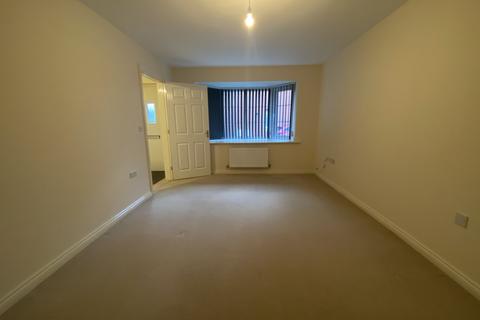 4 bedroom detached house to rent, Hornbeam Close , Crewe