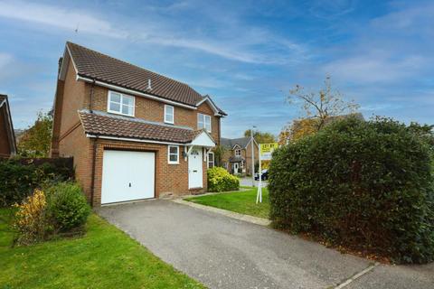 4 bedroom detached house to rent, Timpsons Row, Olney, MK46