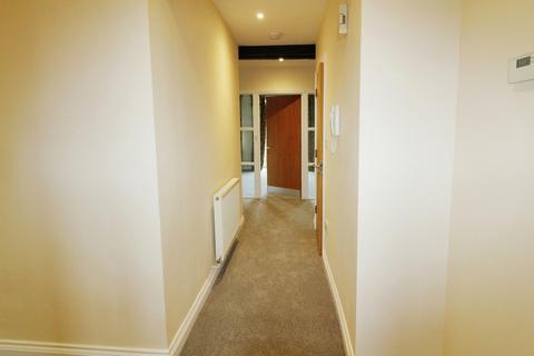 2 bedroom penthouse to rent, Willeys Avenue Exeter EX2