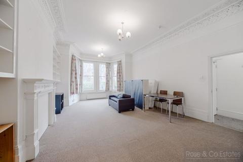 2 bedroom flat to rent, Netherhall Gardens, Hampstead, London