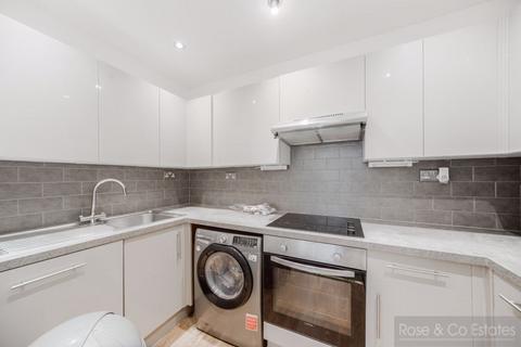 2 bedroom flat to rent, Netherhall Gardens, Hampstead, London