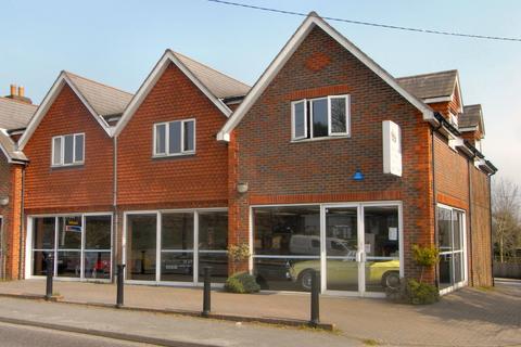 2 bedroom flat to rent, Forest End, Nutley TN22