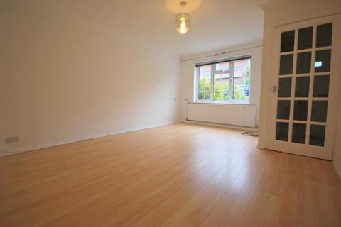 3 bedroom terraced house to rent, Clarendon Way, Tunbridge Wells