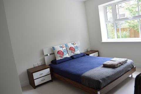 2 bedroom apartment to rent, Havilland Mews, Shepherds Bush