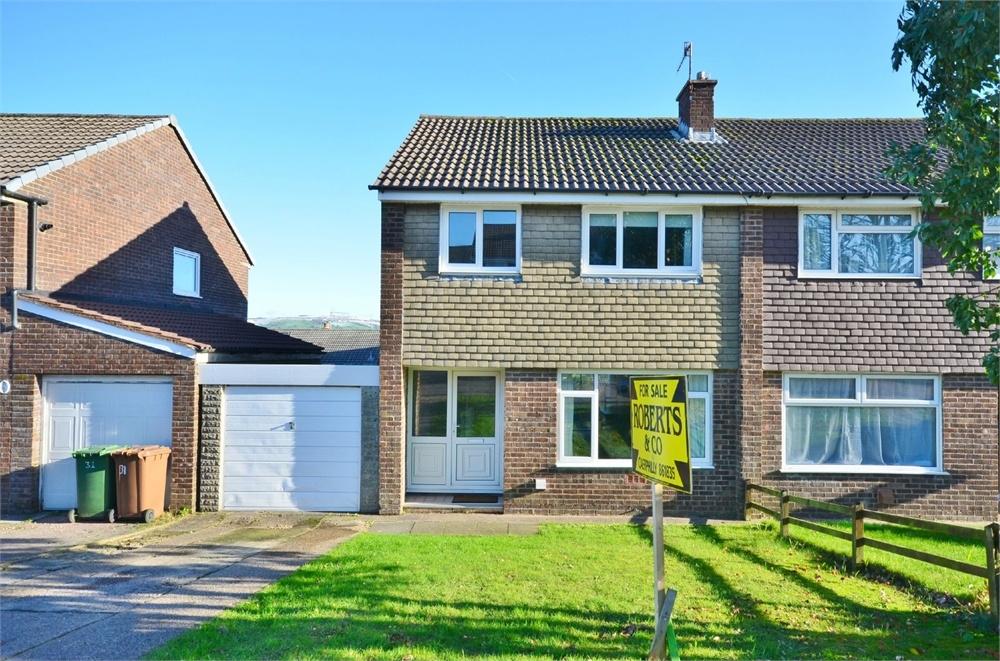 Caerleon Court, Hendredenny, CAERPHILLY 3 bed semidetached house £