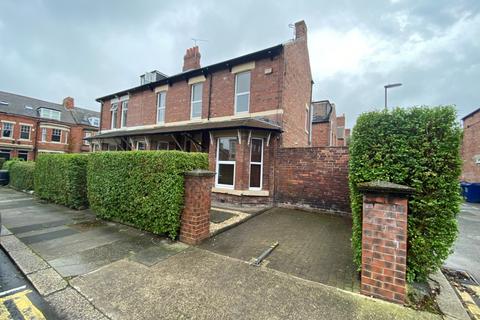 3 bedroom end of terrace house to rent, Fern Avenue, Jesmond, Newcastle upon Tyne NE2