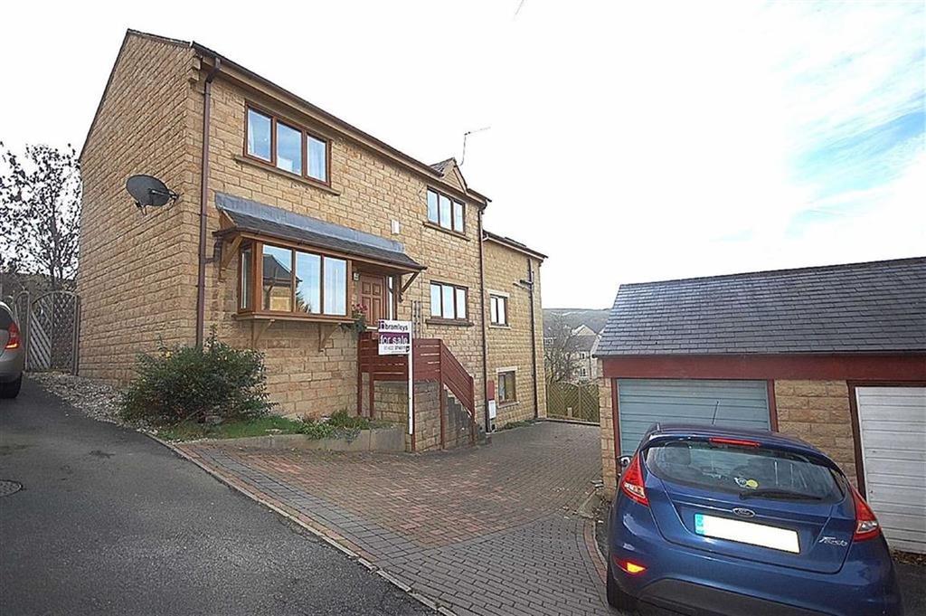 Caldercroft, Elland, HX5 4 bed detached house £250,000