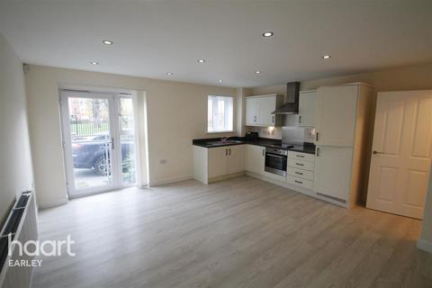 2 bedroom apartment to rent, Battle Square, READING