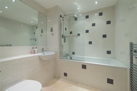 2 bedroom flat to rent, Heathfield Terrace, Chiswick, London