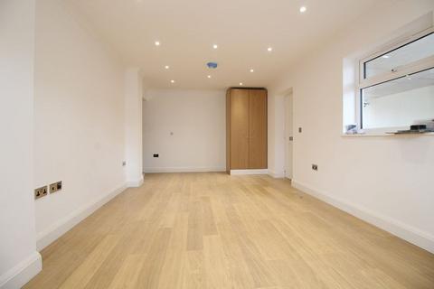 Studio to rent, Associates House, East Barnet Road, New Barnet