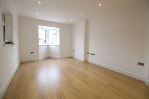 Studio to rent, Associates House, East Barnet Road, New Barnet