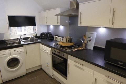 2 bedroom apartment to rent, Merstham, Redhill