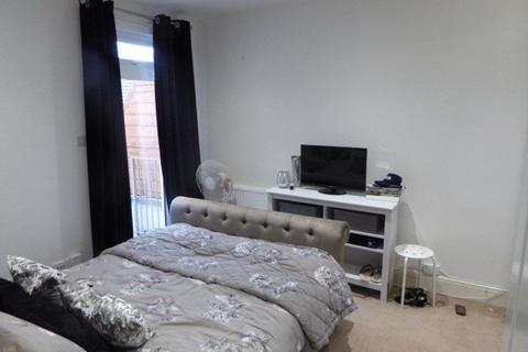 2 bedroom apartment to rent, Merstham, Redhill