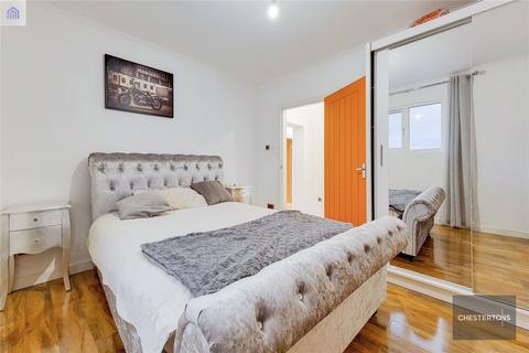 2 bedroom flat for sale, Ellesmere Road, Chiswick, London