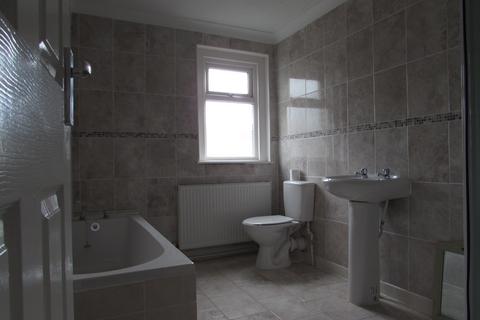 2 bedroom end of terrace house to rent, Melbourne Street, Newport, Isle Of Wight, PO30