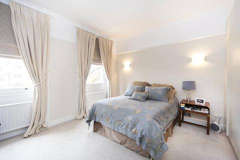 2 bedroom terraced house to rent, Holland Park Avenue, Holland Park, W11