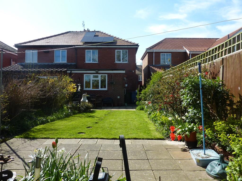 Allison Avenue, Retford, Notts 3 bed semidetached house £125,000