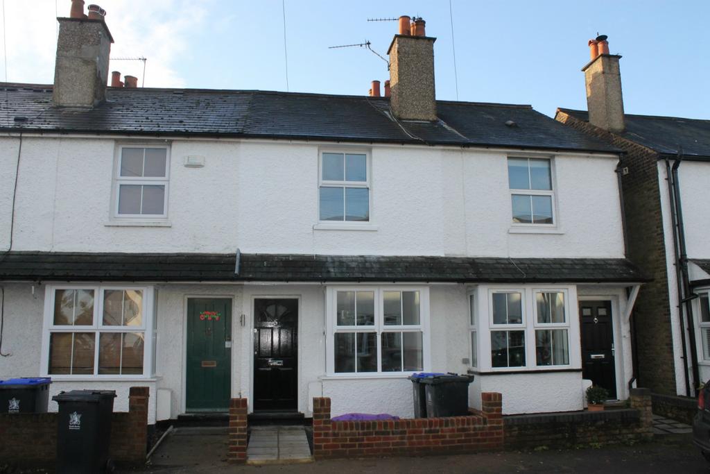 Pinewood Close, Gerrards Cross, SL9 2 bed terraced house £1,450 pcm (£335 pw)