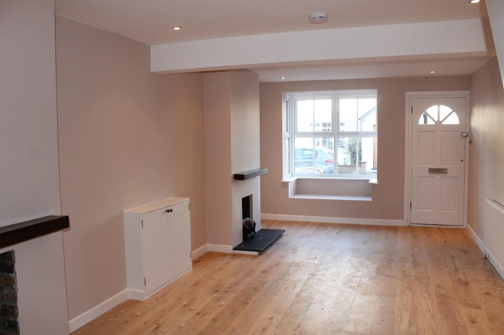 Pinewood Close, Gerrards Cross, SL9 2 bed terraced house £1,450 pcm (£335 pw)