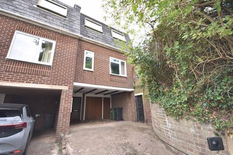 4 bedroom terraced house to rent, Eldertree Gardens, ST DAVIDS, Exeter