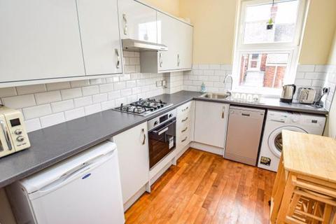 3 bedroom flat to rent, Herschell Road, ST JAMES, Exeter