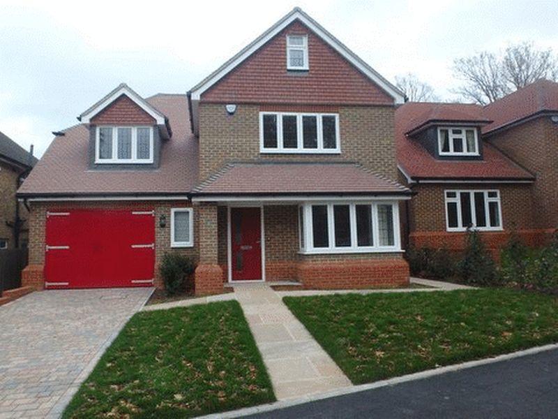 Pine Hill, Epsom 5 bed detached house £3,300 pcm (£762 pw)