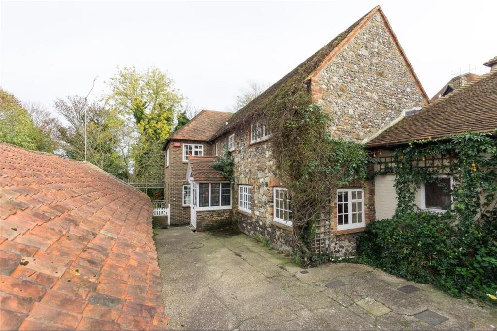 62b Strand Street, Sandwich 4 bed detached house £550,000