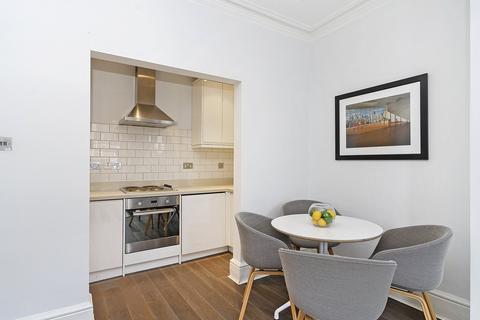 undefined, King Street, Covent Garden, WC2E