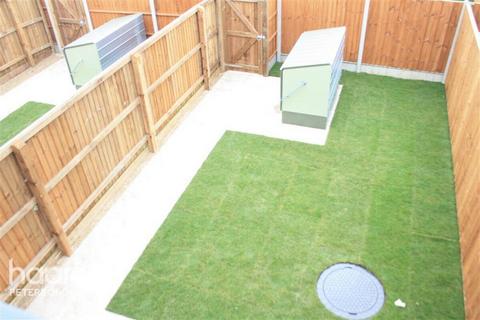 2 bedroom terraced house to rent, Hawksbill Way, PETERBOROUGH