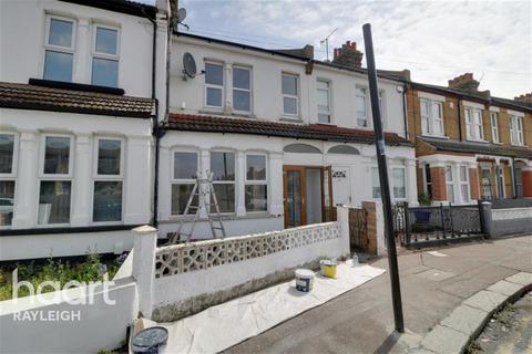 1 bedroom terraced house to rent, Arnold Avenue, Southend-on-Sea