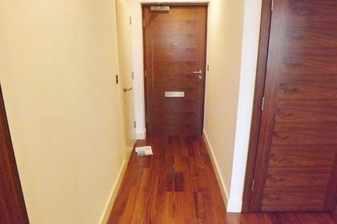 2 bedroom apartment to rent, CITY CENTRE - Unfurnished, 2 Bedroom/2 Bathroom, 5th Floor Apartment overlooking the Roof Garden