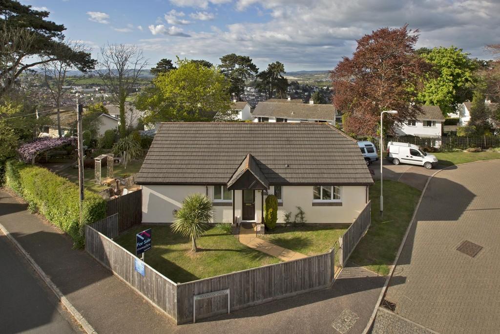 Wolborough Hill, Newton Abbot 3 bed detached bungalow £340,000