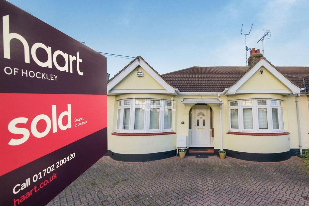 Dalys Road, Rochford 3 bed bungalow £395,000