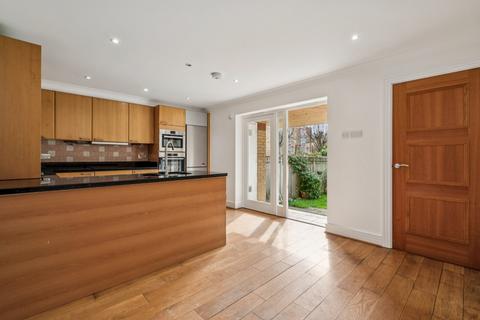 4 bedroom terraced house to rent, St. Edmund's Square, Barnes, London