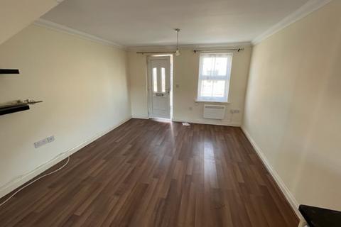 2 bedroom terraced house to rent, Chapel Street, Newport, Isle Of Wight, PO30