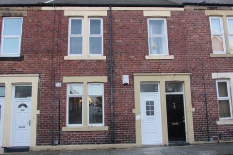 2 bedroom ground floor flat to rent, Laurel Street, Wallsend