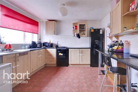 3 bedroom terraced house to rent, Shelley Close, Maldon