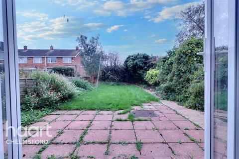 3 bedroom terraced house to rent, Shelley Close, Maldon