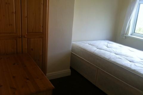 undefined, 18 Royal Park Avenue Hyde Park Leeds West Yorkshire