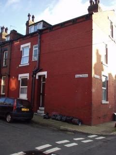 11 Harold Avenue Hyde Park Leeds West Yorshire