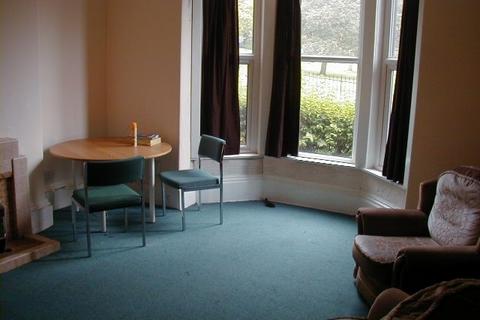 3 bedroom house to rent, 45 Hanover Square -ground floor flat University Area Leeds West Yorkshire