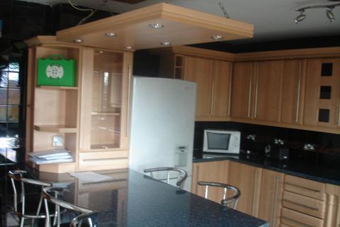 1 bedroom house to rent, Room 1, 373 Burley Road Burley  Leeds West Yorkshire