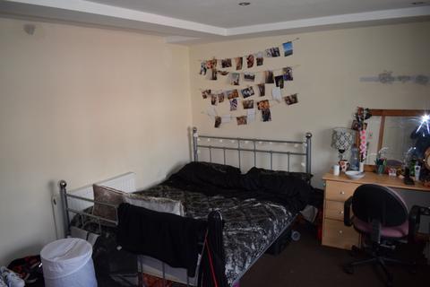 1 bedroom house to rent, Room 1, 373 Burley Road Burley  Leeds West Yorkshire