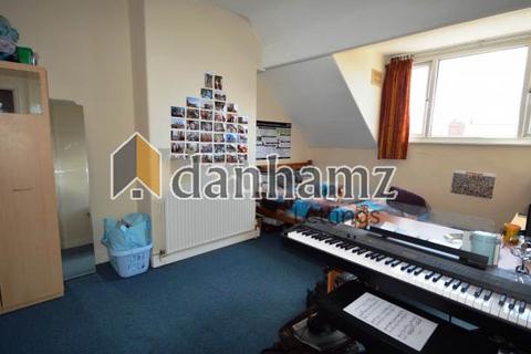 undefined, 34 Royal Park Avenue Hyde Park  Leeds West Yorkshire